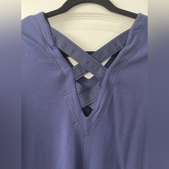 Lilly Pulitzer Luxletic Areli Pullover Navy - Picture 9 of 14